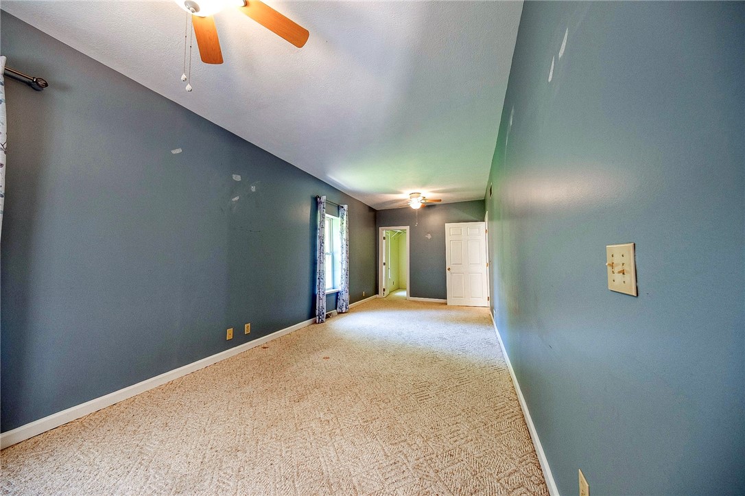 Ross Twp, Pennsylvania 15229, United States, 5 Bedrooms Bedrooms, ,3 BathroomsBathrooms,Residential,Contingent,70538