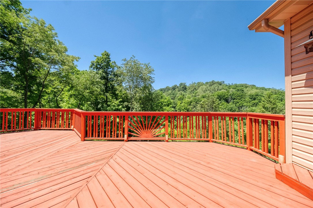 Ross Twp, Pennsylvania 15229, United States, 5 Bedrooms Bedrooms, ,3 BathroomsBathrooms,Residential,Contingent,70538