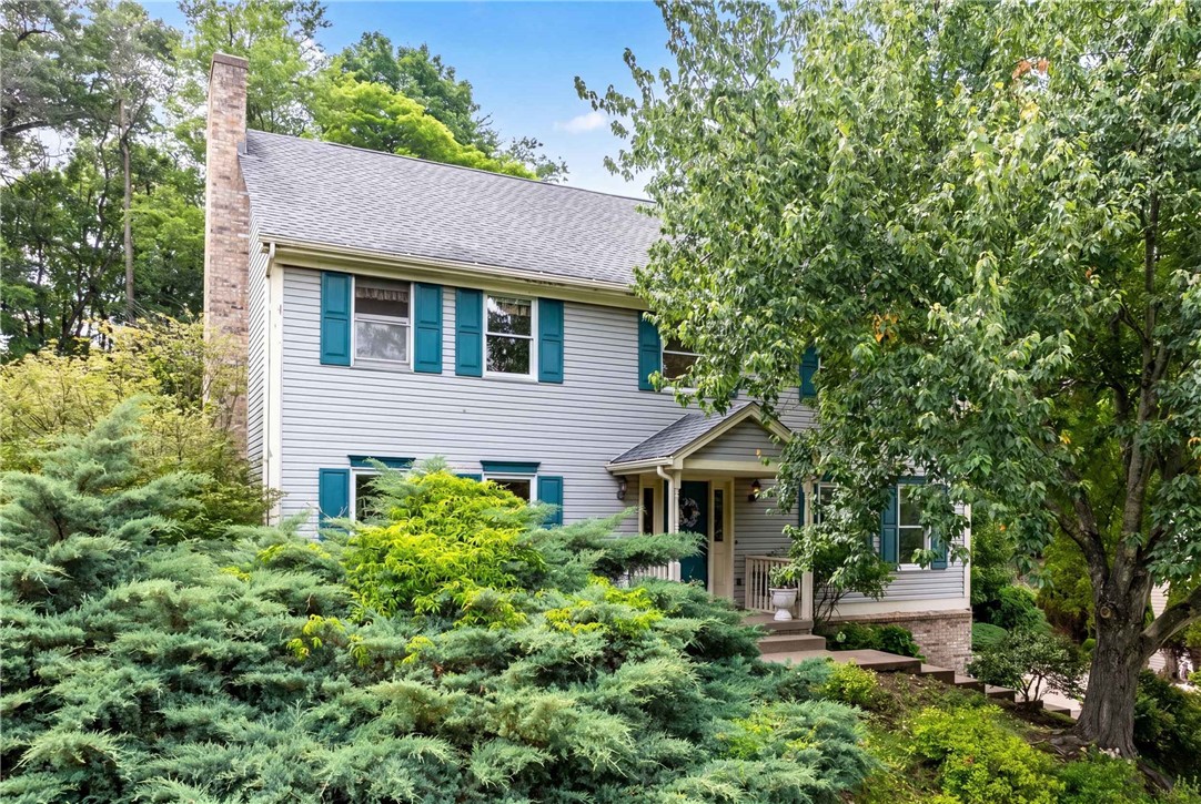 2414 Wedgewood Dr