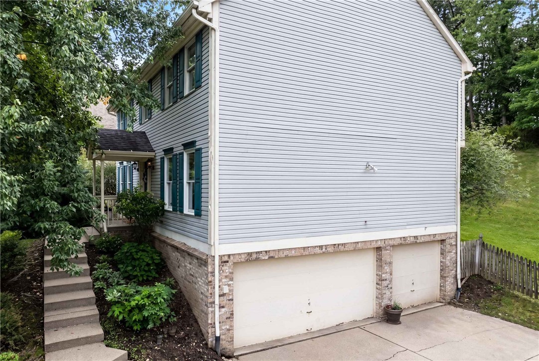 2414 Wedgewood Dr
