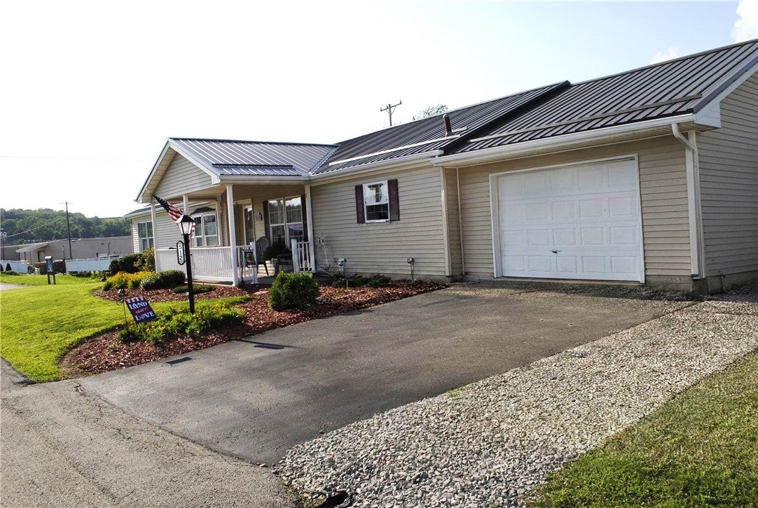 512 Chicory Ln