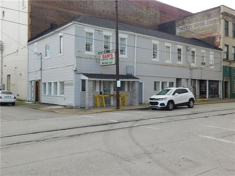 Photo of 10 N Beeson Blvd, Uniontown, PA 15401 (MLS # 1726824)