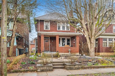 Photo of 916 East End Ave, Pittsburgh, PA 15221 (MLS # 1743204)