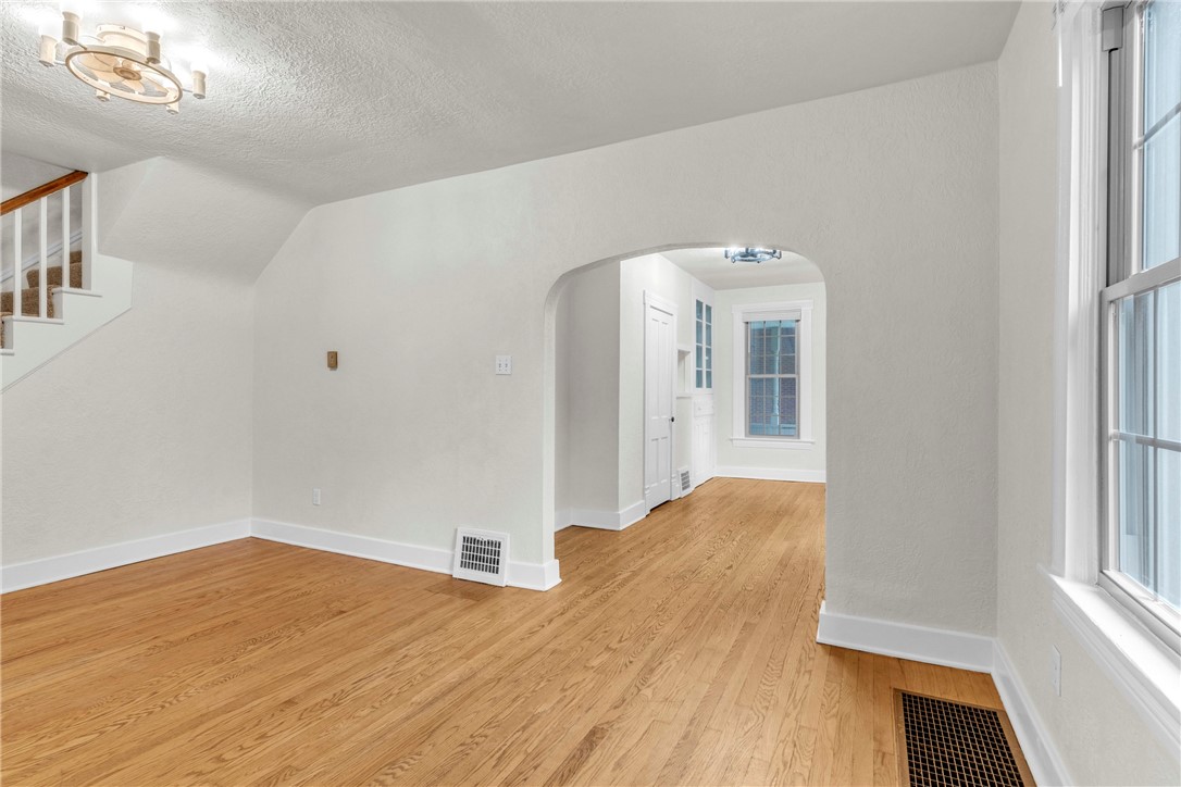 Ellwood City - Law, Pennsylvania 16117, United States, 2 Bedrooms Bedrooms, ,2 BathroomsBathrooms,Residential,Active,139931