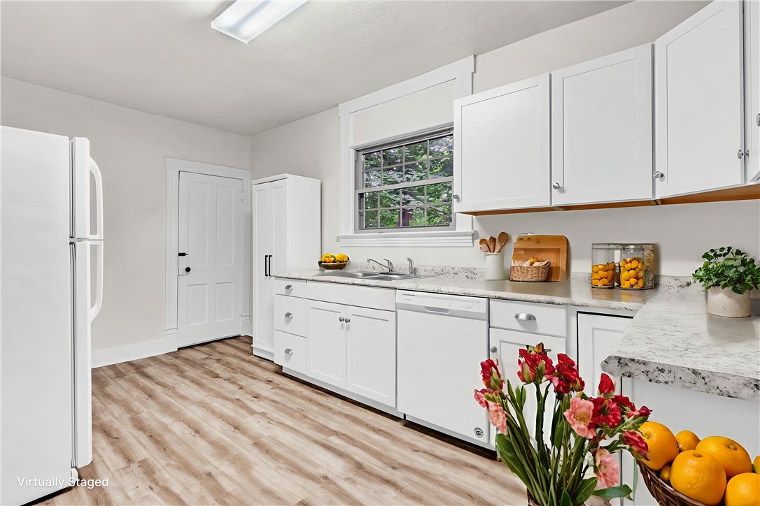 Ellwood City - Law, Pennsylvania 16117, United States, 2 Bedrooms Bedrooms, ,2 BathroomsBathrooms,Residential,Active,139931