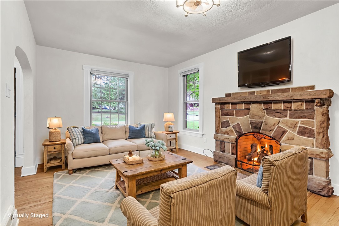 Ellwood City - Law, Pennsylvania 16117, United States, 2 Bedrooms Bedrooms, ,2 BathroomsBathrooms,Residential,Active,139931