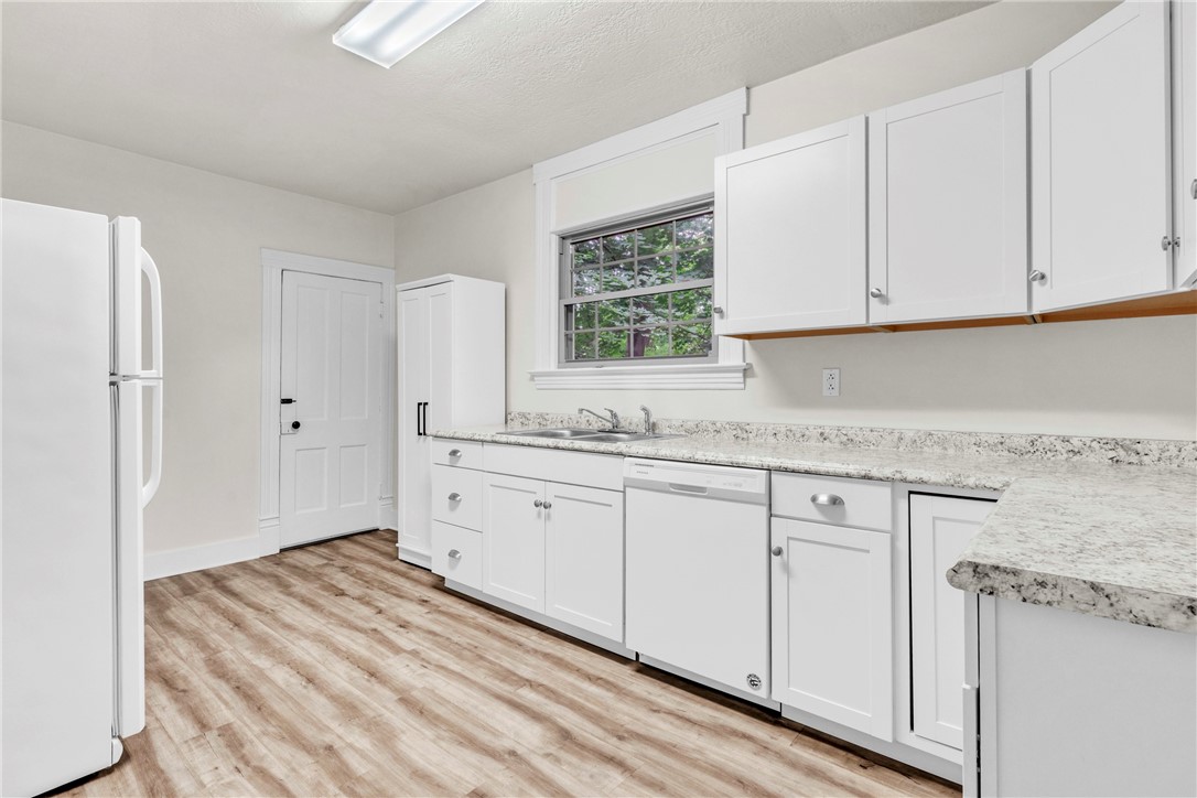 Ellwood City - Law, Pennsylvania 16117, United States, 2 Bedrooms Bedrooms, ,2 BathroomsBathrooms,Residential,Active,139931