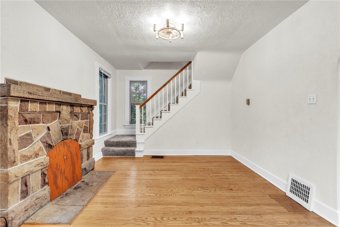Ellwood City - Law, Pennsylvania 16117, United States, 2 Bedrooms Bedrooms, ,2 BathroomsBathrooms,Residential,Active,139931