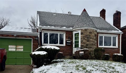 Photo of 1443 Hawthorne St, Pittsburgh, PA 15201 (MLS # 1736642)