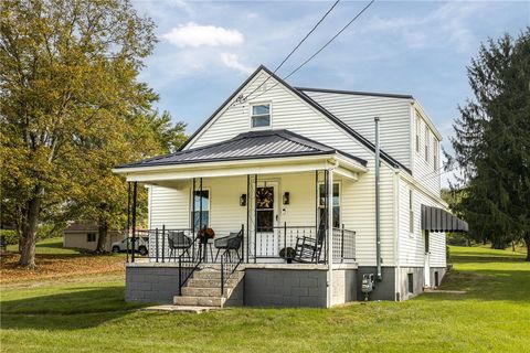 Photo of 638 Mcclane Farm Rd, Washington, PA 15301 (MLS # 1724687)