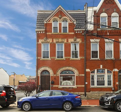 2314 Sidney St South Side PA 15203