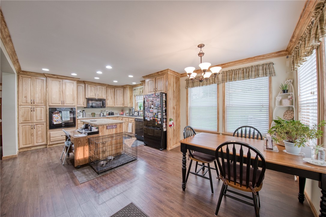 Sewickley Twp, Pennsylvania 15637, United States, 3 Bedrooms Bedrooms, ,2 BathroomsBathrooms,Residential,Active,182523