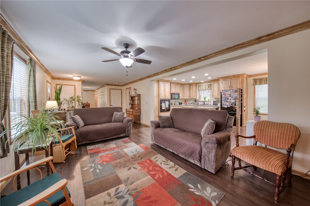 Sewickley Twp, Pennsylvania 15637, United States, 3 Bedrooms Bedrooms, ,2 BathroomsBathrooms,Residential,Active,182523