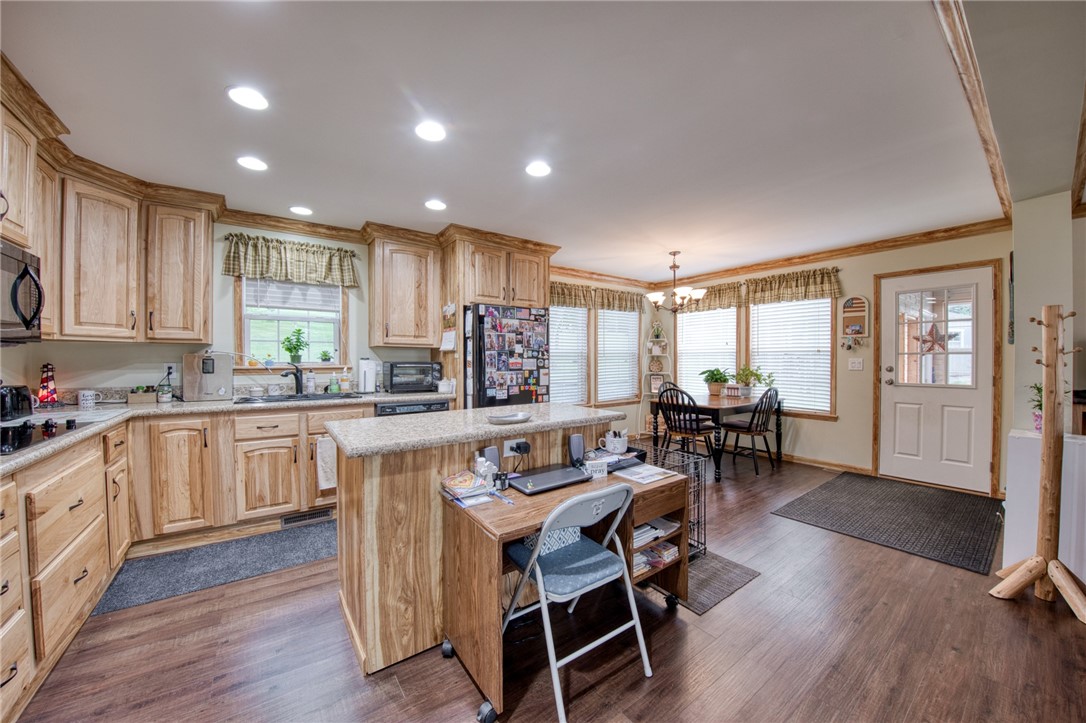 Sewickley Twp, Pennsylvania 15637, United States, 3 Bedrooms Bedrooms, ,2 BathroomsBathrooms,Residential,Active,182523