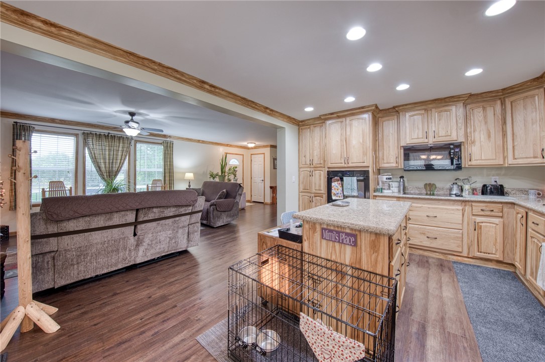 Sewickley Twp, Pennsylvania 15637, United States, 3 Bedrooms Bedrooms, ,2 BathroomsBathrooms,Residential,Active,182523