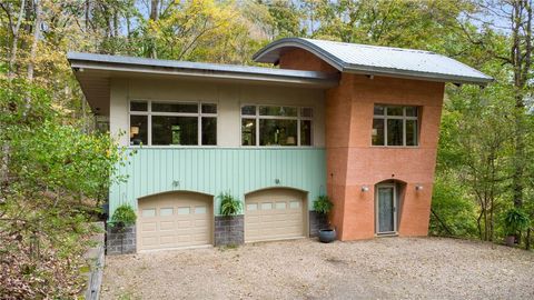 Photo of 1123 Juanita Dr, Coraopolis, PA 15108 (MLS # 1725516)
