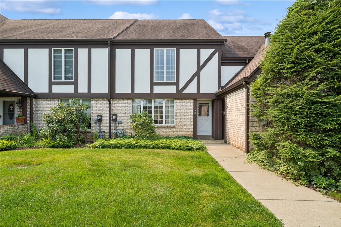 1772 Foxcroft Lane 105