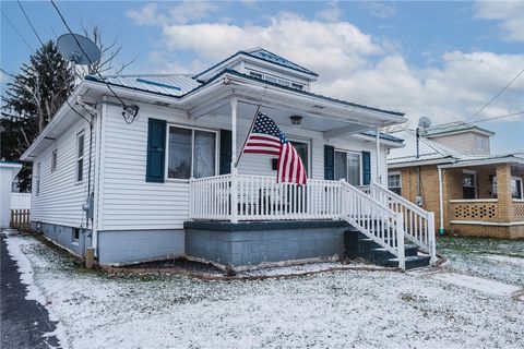 Photo of 426 Grant St, Indiana, PA 15701 (MLS # 1737230)