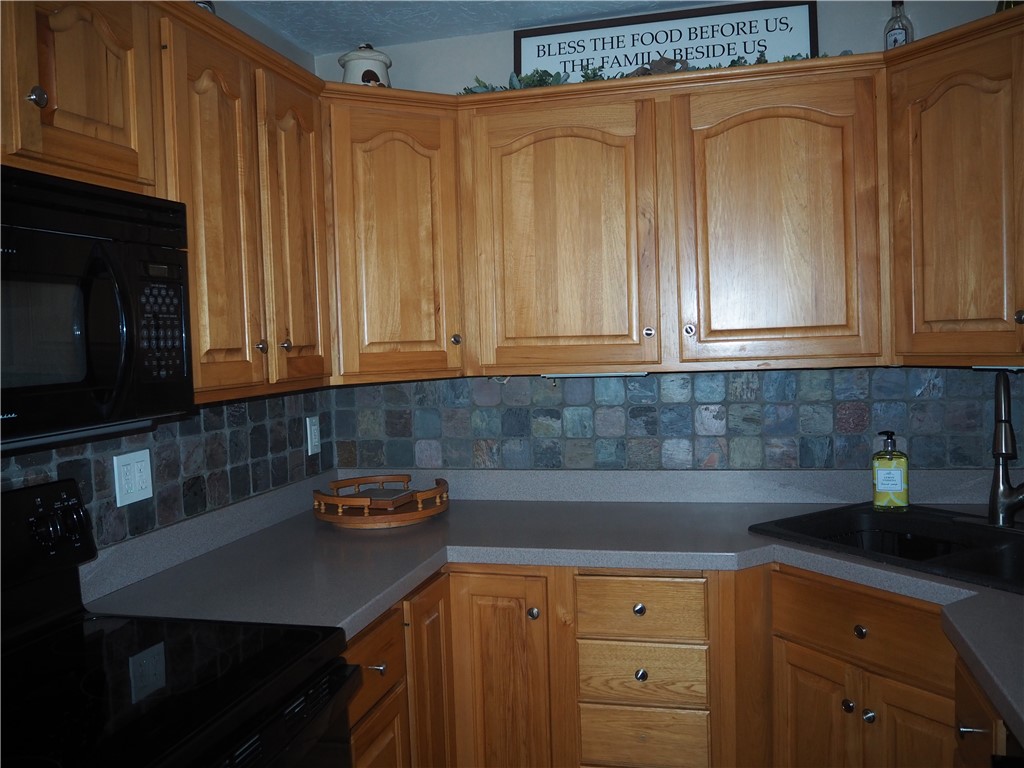 Venango Twp, Pennsylvania 16040, United States, 3 Bedrooms Bedrooms, ,2 BathroomsBathrooms,Residential,Active,188763