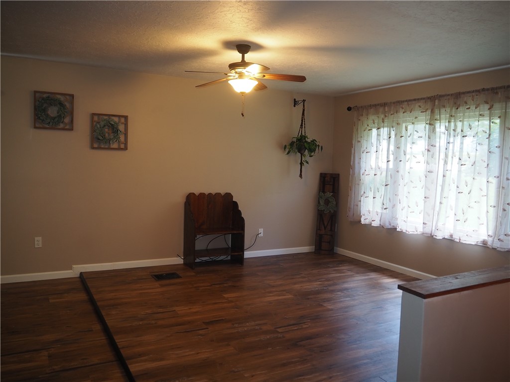 Venango Twp, Pennsylvania 16040, United States, 3 Bedrooms Bedrooms, ,2 BathroomsBathrooms,Residential,Active,188763