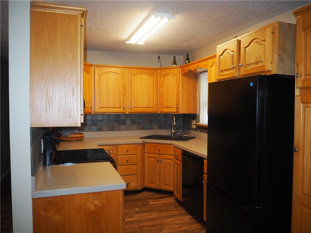 Venango Twp, Pennsylvania 16040, United States, 3 Bedrooms Bedrooms, ,2 BathroomsBathrooms,Residential,Active,188763