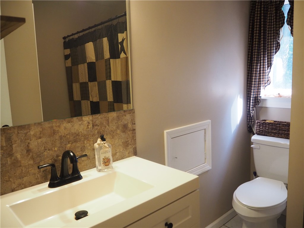 Venango Twp, Pennsylvania 16040, United States, 3 Bedrooms Bedrooms, ,2 BathroomsBathrooms,Residential,Active,188763