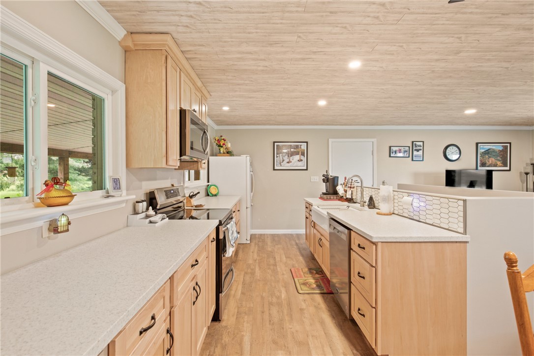 Upper Turkeyfoot Twp, Pennsylvania 15551, United States, 3 Bedrooms Bedrooms, ,2 BathroomsBathrooms,Residential,Pending,186698