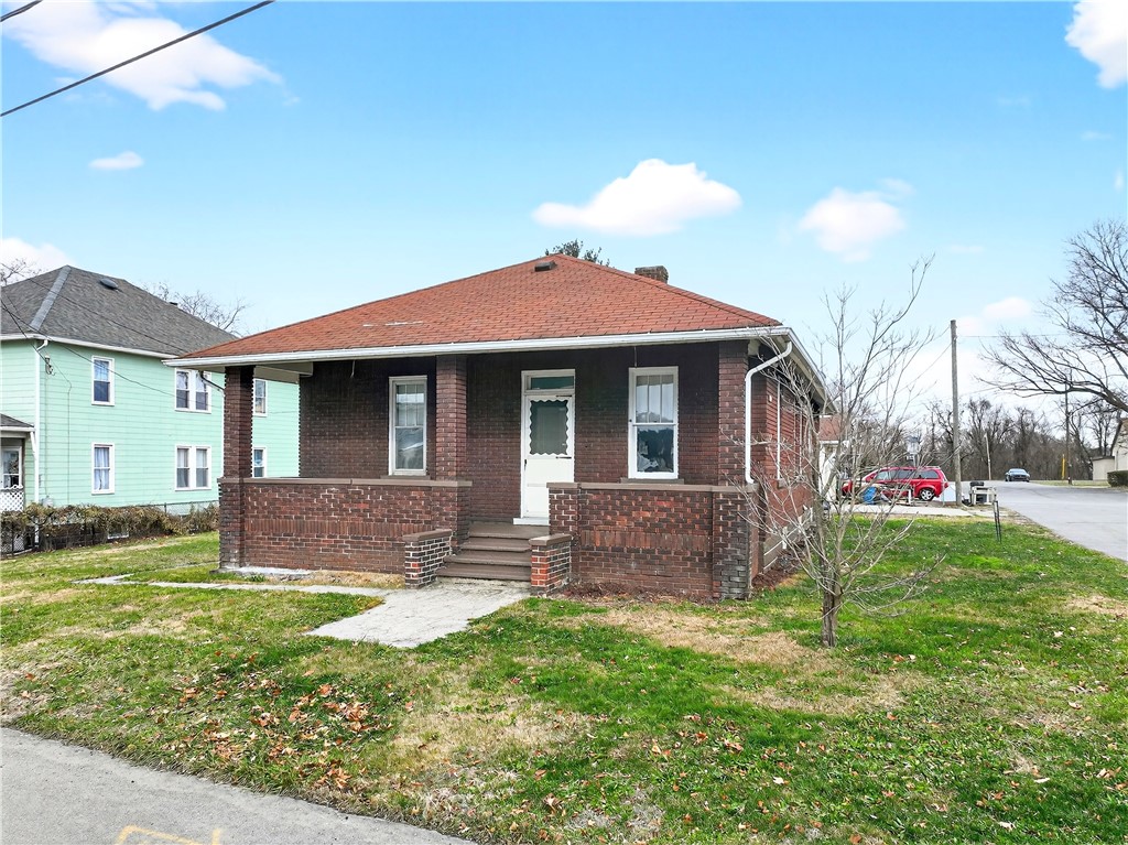 Photo 1 of 49 — 1404 Aetna St, Connellsville, PA 15425