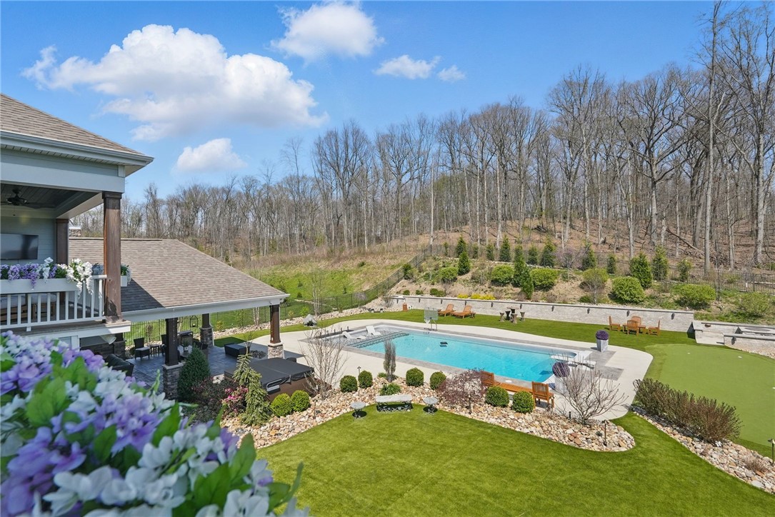 Cranberry Twp, Pennsylvania 16066, United States, 6 Bedrooms Bedrooms, ,6 BathroomsBathrooms,Residential,Active,116284