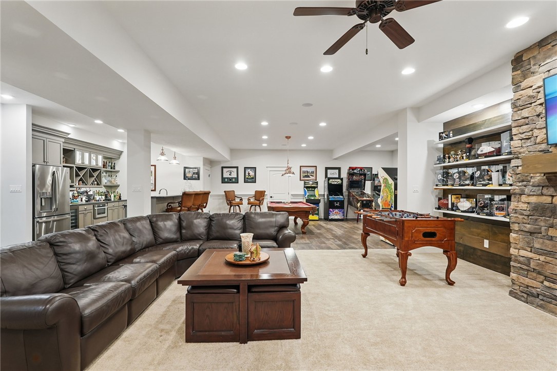 Cranberry Twp, Pennsylvania 16066, United States, 6 Bedrooms Bedrooms, ,6 BathroomsBathrooms,Residential,Active,116284