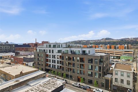 Photo of 2635 Penn Ave #214, Pittsburgh, PA 15222 (MLS # 1746301)