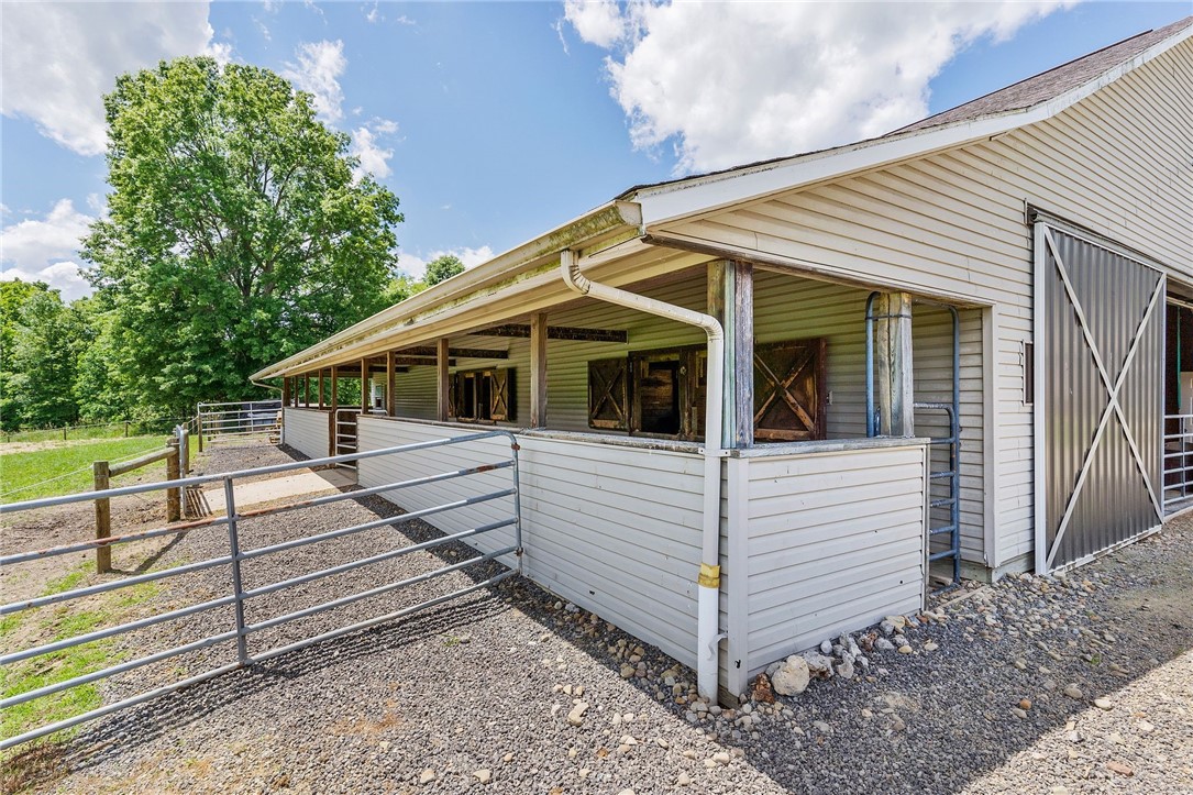 South Pymatuning Twp, Pennsylvania 16150, United States, 4 Bedrooms Bedrooms, ,4 BathroomsBathrooms,Residential,Active,55287