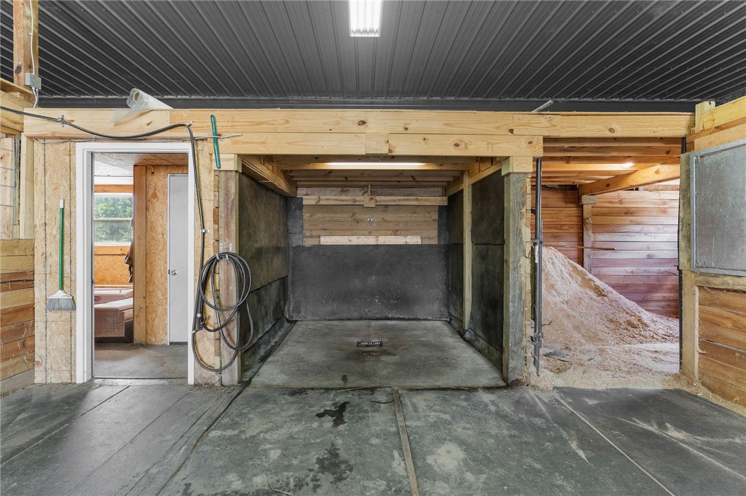 South Pymatuning Twp, Pennsylvania 16150, United States, 4 Bedrooms Bedrooms, ,4 BathroomsBathrooms,Residential,Active,55287