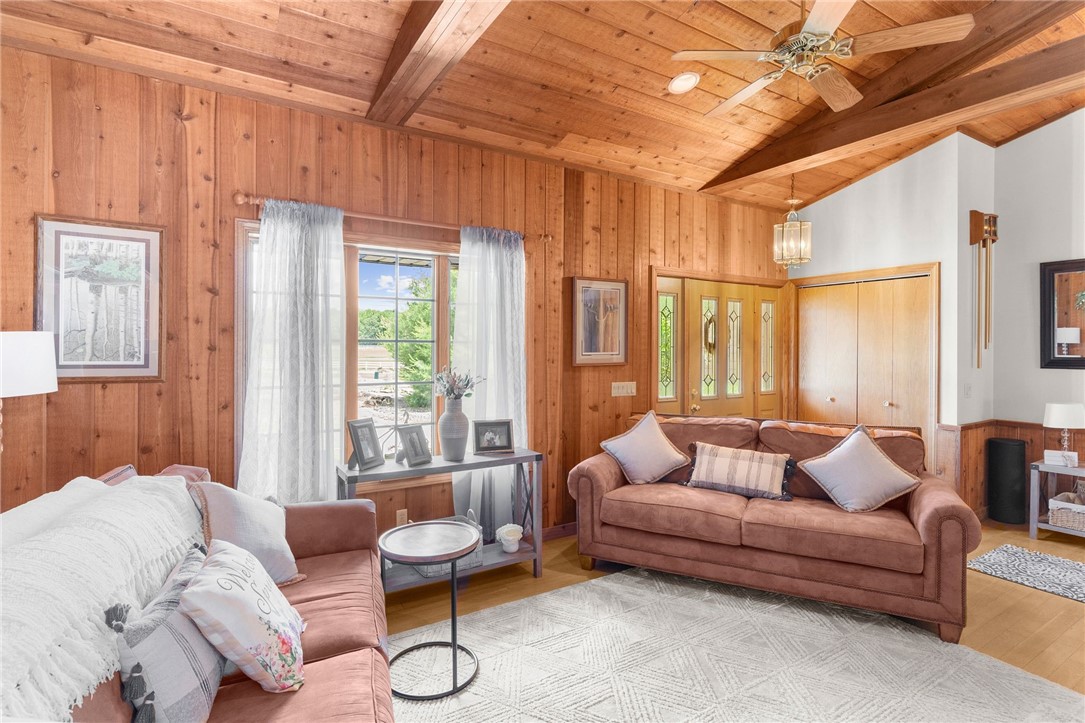 South Pymatuning Twp, Pennsylvania 16150, United States, 4 Bedrooms Bedrooms, ,4 BathroomsBathrooms,Residential,Active,55287