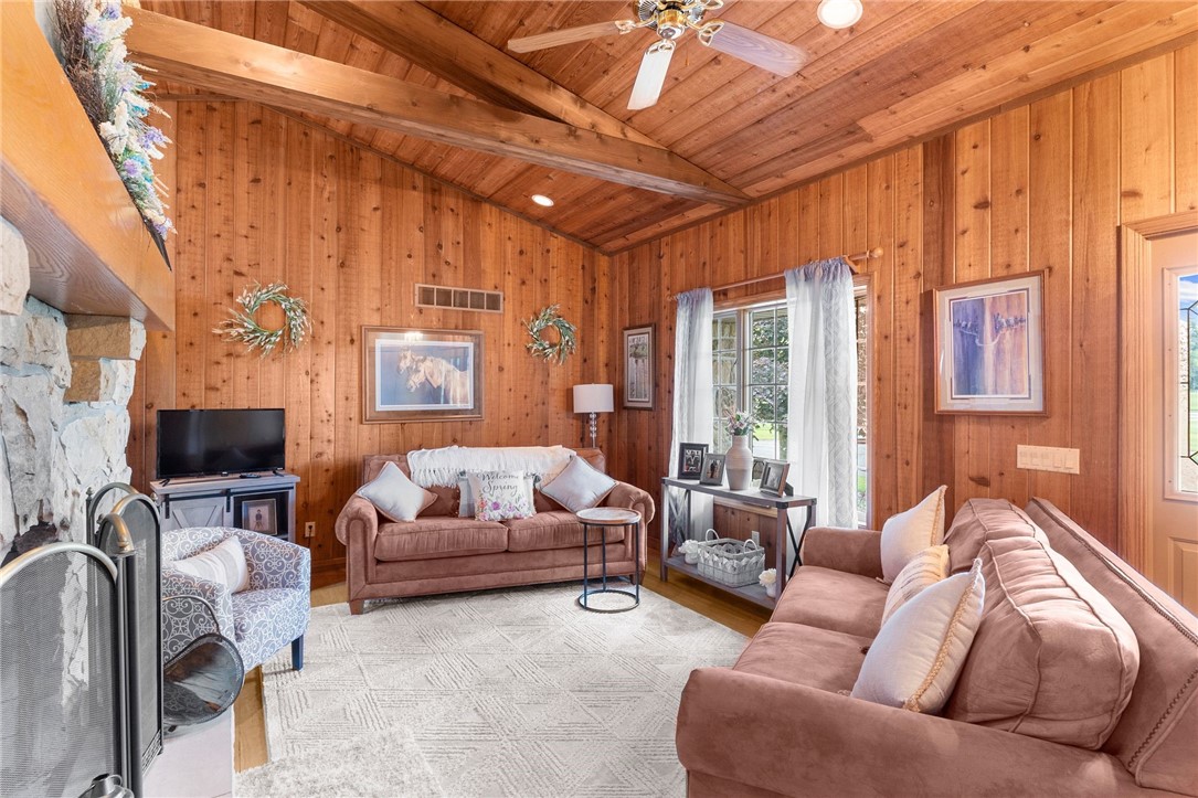 South Pymatuning Twp, Pennsylvania 16150, United States, 4 Bedrooms Bedrooms, ,4 BathroomsBathrooms,Residential,Active,55287