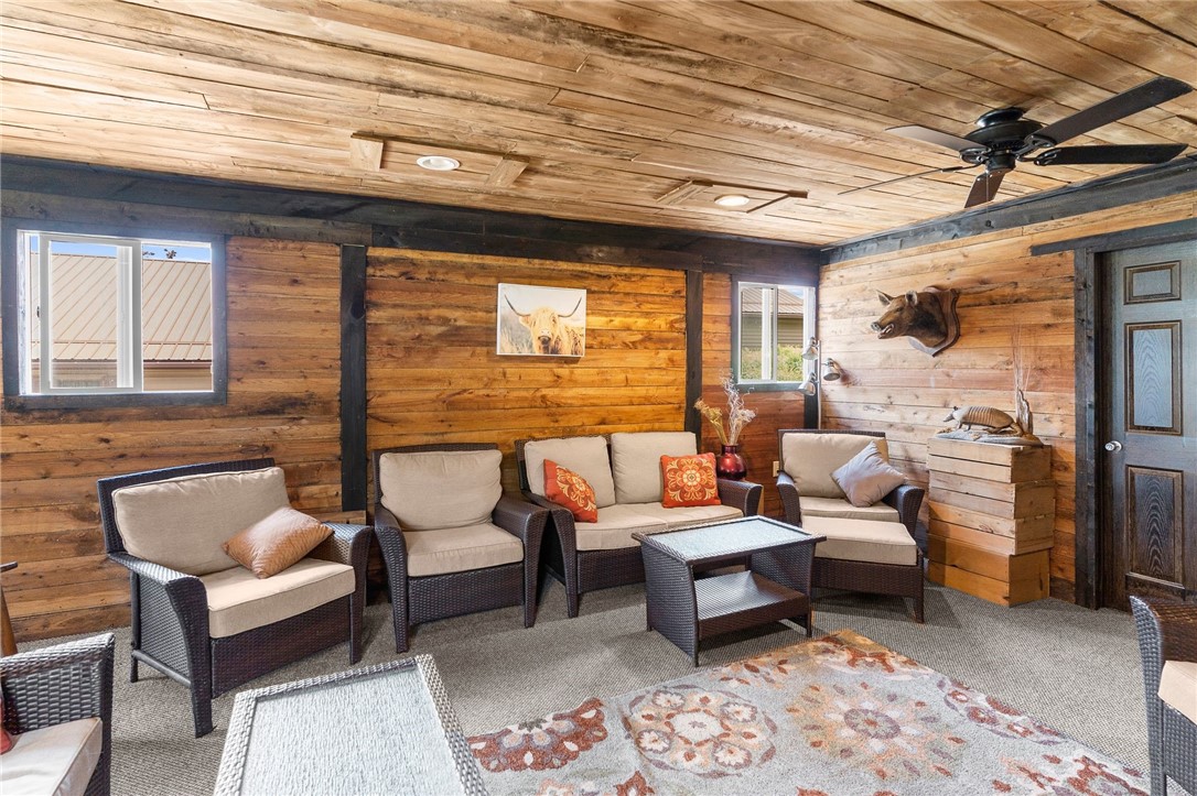 South Pymatuning Twp, Pennsylvania 16150, United States, 4 Bedrooms Bedrooms, ,4 BathroomsBathrooms,Residential,Active,55287