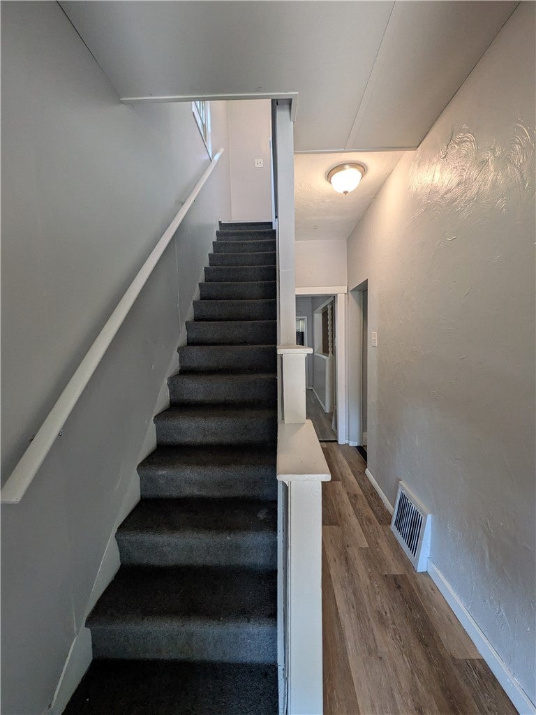 104 Fulton Pl