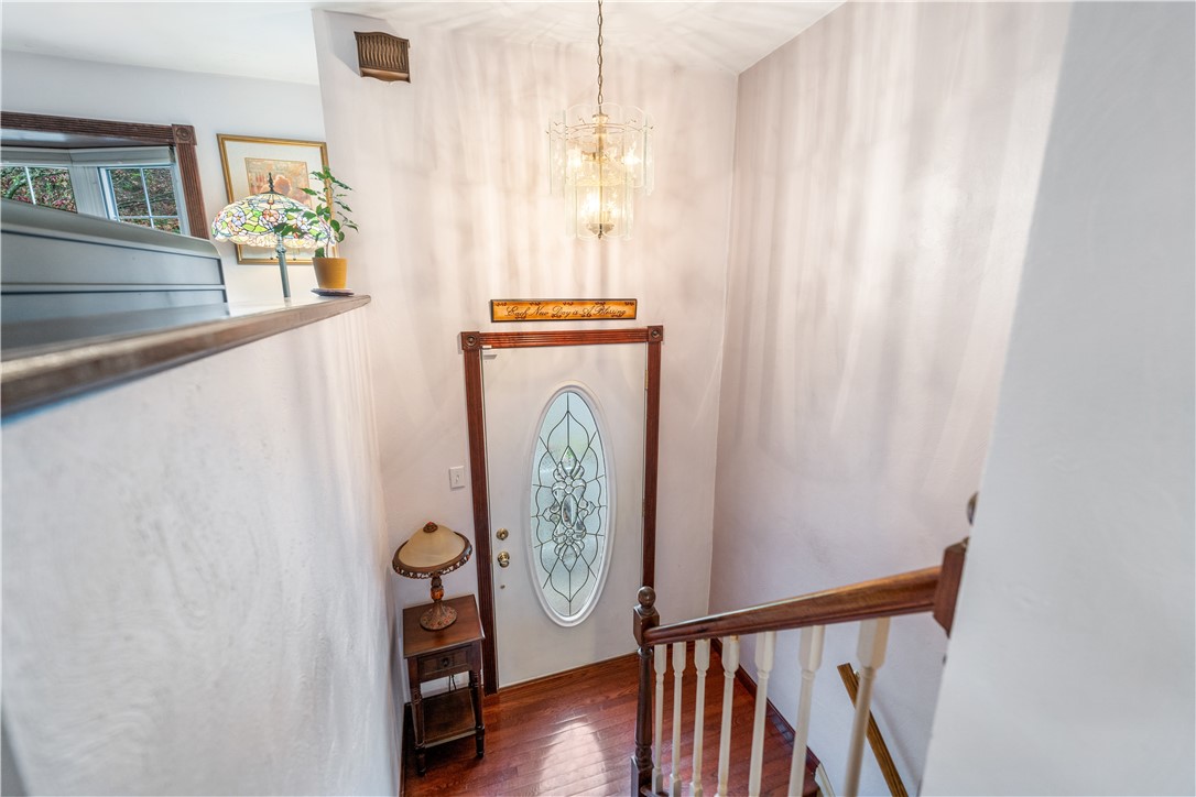 Hopewell Twp - Bea, Pennsylvania 15001, United States, 3 Bedrooms Bedrooms, ,2 BathroomsBathrooms,Residential,Pending,31061