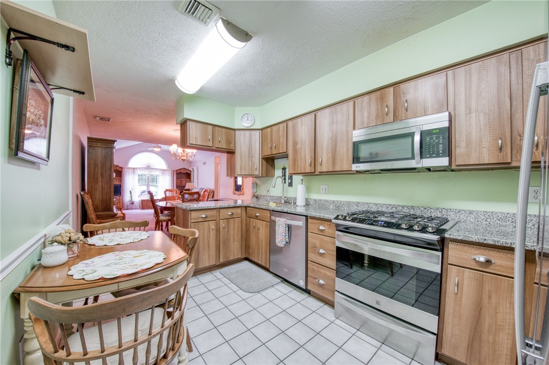 1420 Greenbriar Dr Dr, South Park, Pennsylvania image 12