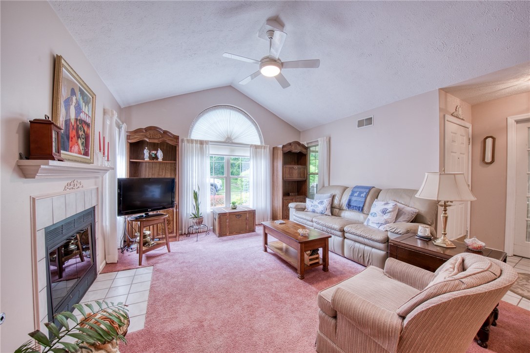 1420 Greenbriar Dr Dr, South Park, Pennsylvania image 4