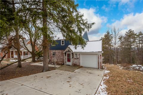 Photo of 1404 Bower Hill Rd, Pittsburgh, PA 15243 (MLS # 1733679)