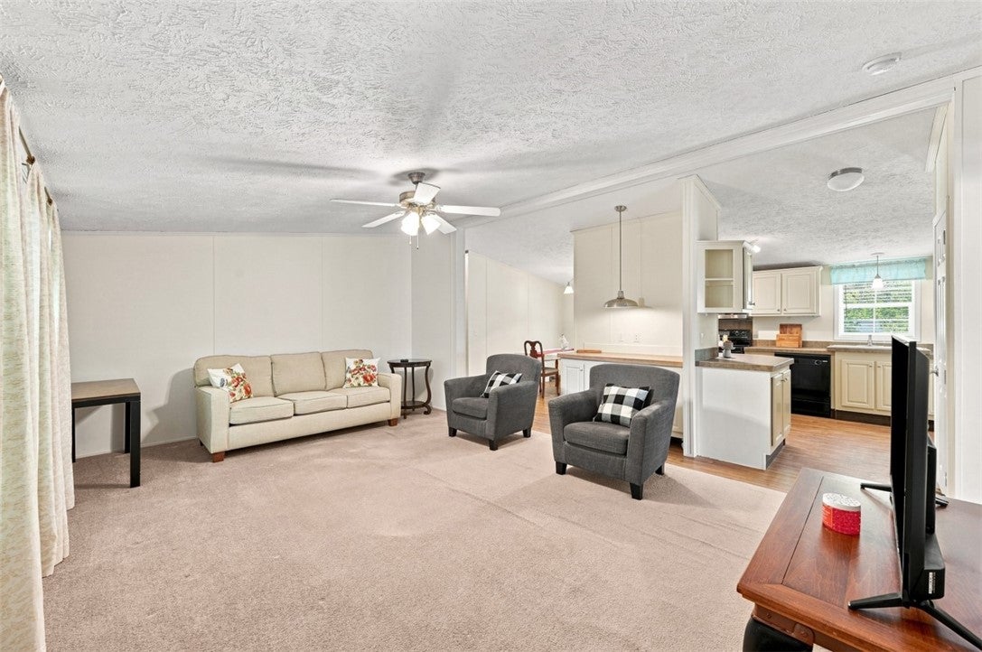 34 Yew Ct