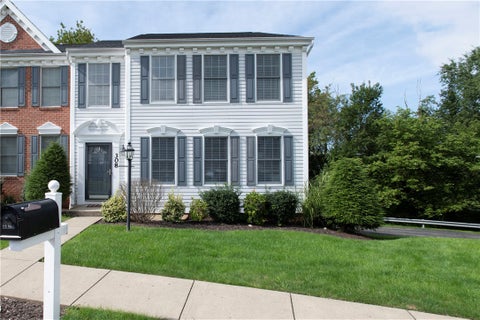 Townhouse For Sale - 308 Trotwood Dr Dr<br/> Robinson Twp, PA 15108