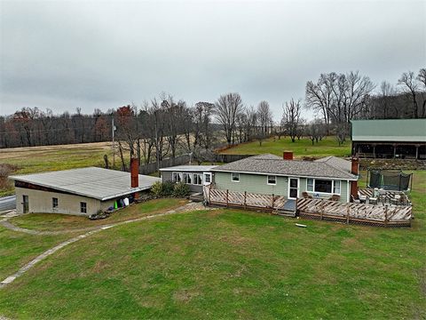 Photo of 636 Brush Creek Rd, Homer City, PA 15748 (MLS # 1731754)