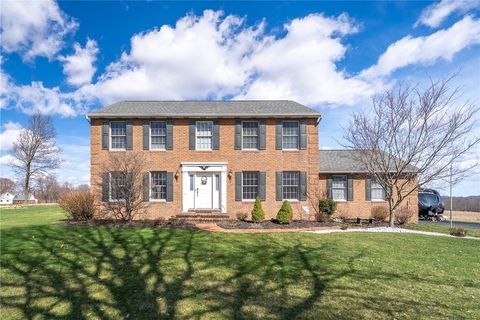 Photo of 208 Hickory Knolls, Slippery Rock, PA 16057 (MLS # 1744392)