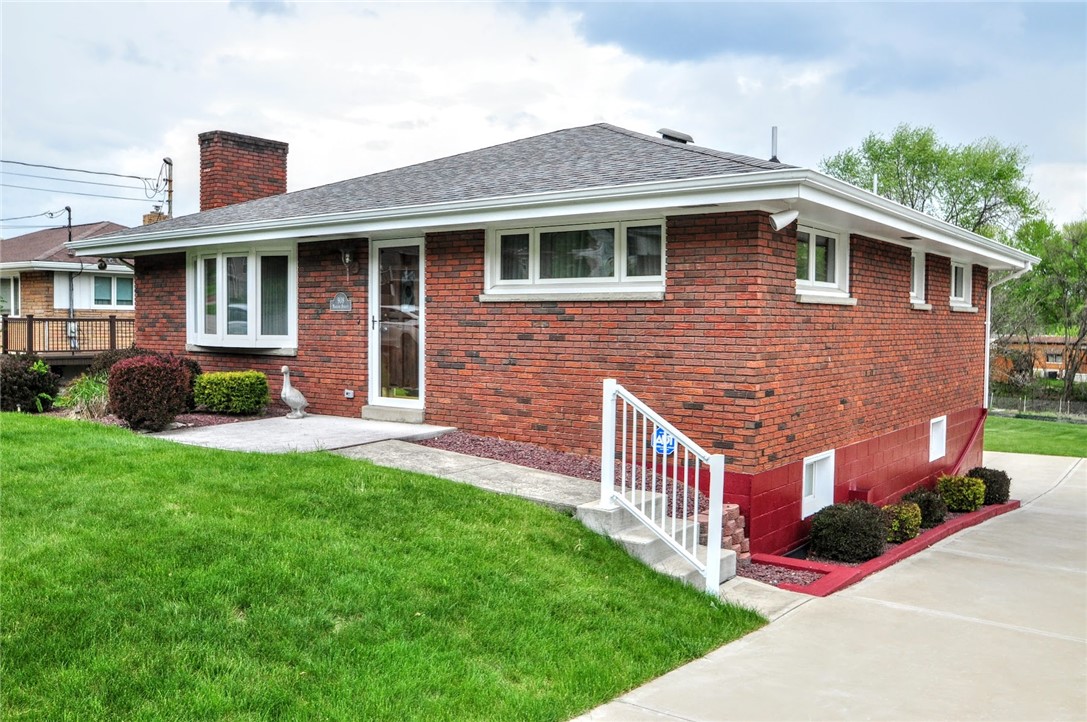 908 Marion St St, New Eagle, Pennsylvania image 3