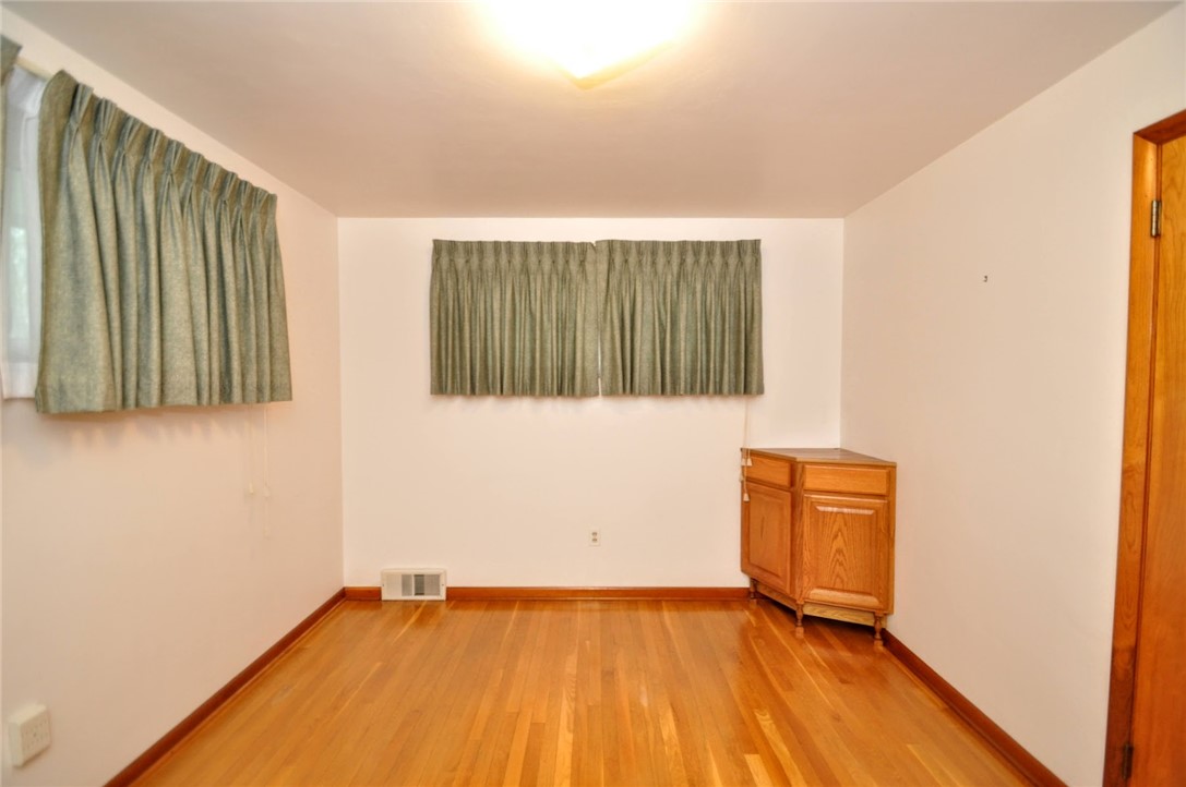 908 Marion St St, New Eagle, Pennsylvania image 27
