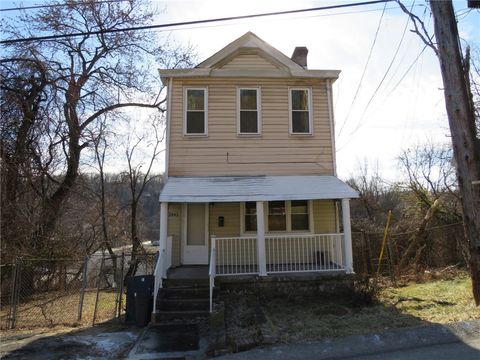Photo of 2441 Glen Mawr St, Pittsburgh, PA 15204 (MLS # 1737976)