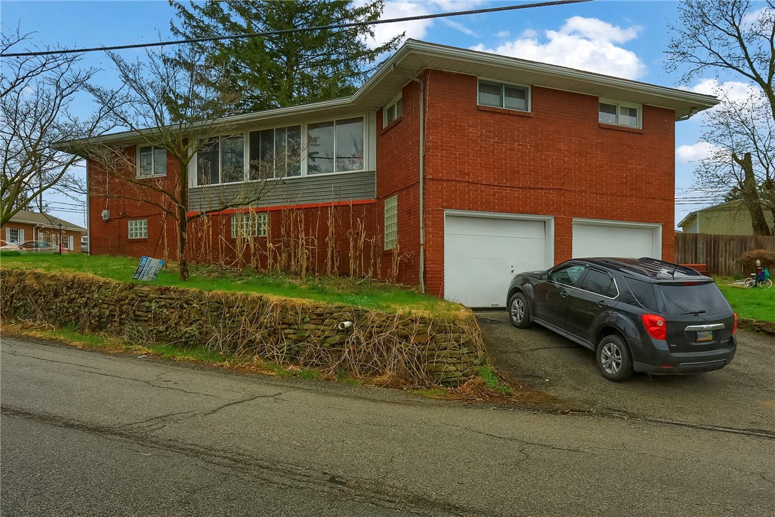 231 Clay Pike Pike, Irwin, Pennsylvania image 1