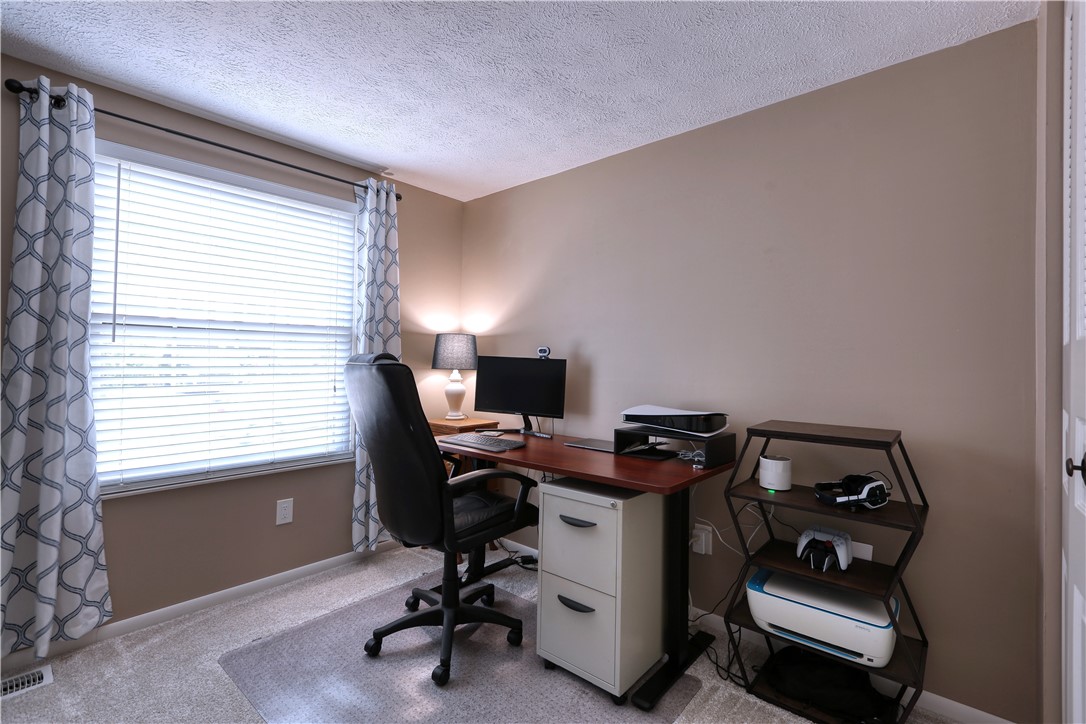 North Fayette, Pennsylvania 15126, United States, 3 Bedrooms Bedrooms, ,2 BathroomsBathrooms,Residential,Pending,50818